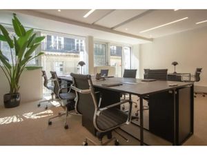 Plateau privatif de maximum 21 postes à quelques pas des Champs-Elysées