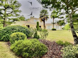 Vente maison 5 pièces 192m2 Chermignac 17460 - 472000 € - Surface Privée