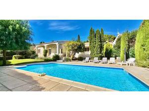 Villa avec piscine et jardin Saint-Geniès-de-Fontedit (34)