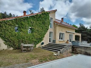 Annonce vente maison 5 pièces de 148m2 à Chaspinhac (43700) - ParuVendu.fr ref 99278314921