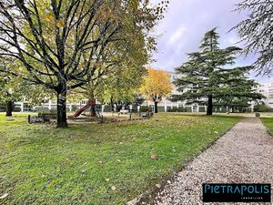 Vente appartement 4 pièces 79.59 m² à Decines-charpieu (69150)  NaN €