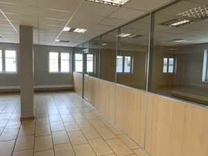 Location bureau 140 m² à Saint-Estève (66240)