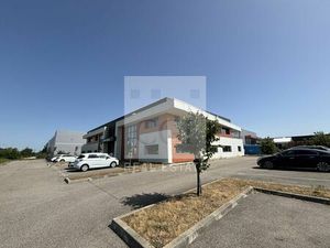 Location commerce 3353 m² à Jonage (69330)