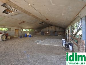 Vente locaux professionnels 1 pièce 500 m² à Vic-Fezensac (32190)  48 000 €