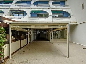 Local d'activités de 45 14 m² à La Grande-Motte