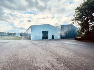 Local d'activités de 280 m² à Elbeuf