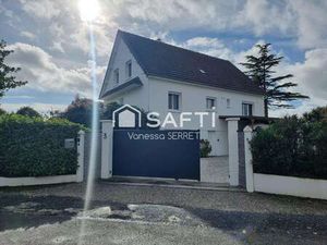 Vente Maison à Saint-Georges-Montcocq (50000) : à vendre / 160m² Saint-Georges-Montcocq