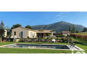 Maison avec piscine La Roque-Esclapon (83)