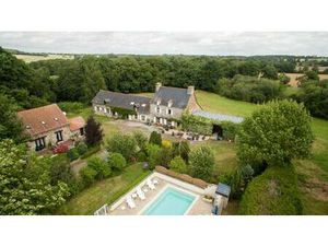 SAMANTHA ELLEN SMITH