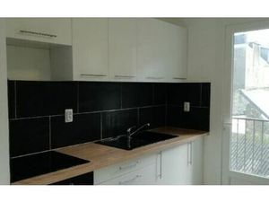 Location appartement  m² T-2 à Carhaix-Plouguer  670 €