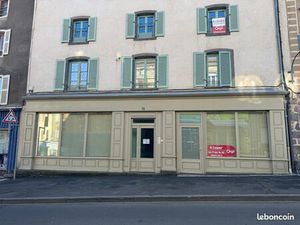 Local commercial 143 m²