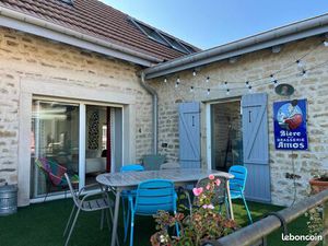 Les avantages d'une maison avec terrasse et jardin et les charmes d'un appartement atypiqu