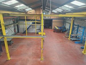 Local d'activité 550 m²