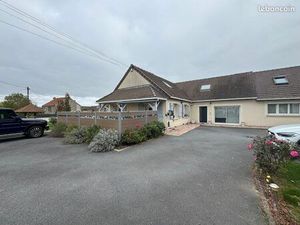 Propriété 8 pièces 180 m²