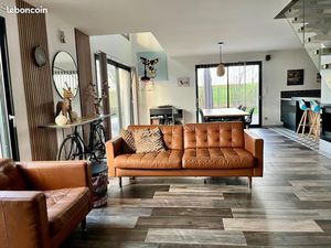 Maison contemporaine de 160 m² avec piscine – Rodemack