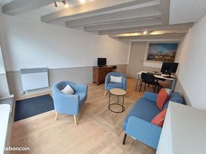 Bureau 20m² meublé  disponible immédiatement + vitrine