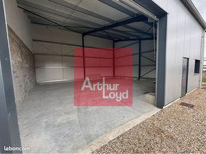 Local 130 m² COLAYRAC SAINT CIRQ