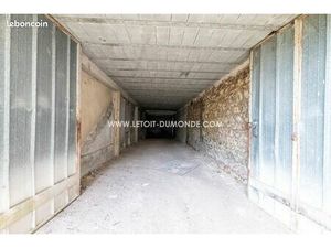 Parking/box 5 pièces 287 m²