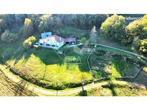 Propriété 10 pièces 250 m²