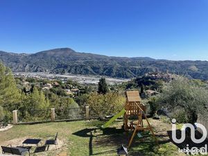 Propriété 4 pièces 93 m²