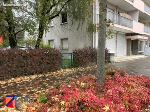 Local bureaux 68 m²