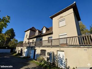 Maison 10 pièces 234 m²