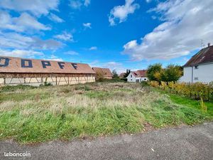 Beaux terrains de chacun  7 ares environ   viabilisés  vue dégagée