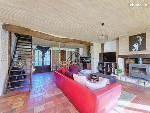 Propriété 5 pièces 260 m²