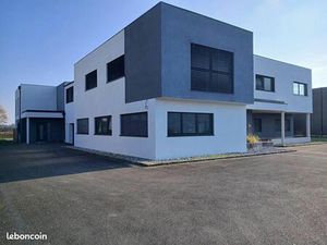 Local d'activité 654 m²