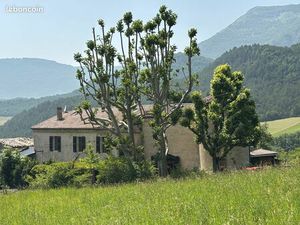 Superbe propriété de 330m2 dans un écrin de nature