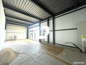 Local commercial 336 m²
