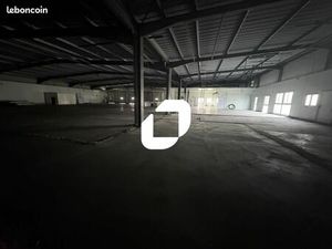 Local d'activité 2 407 m²