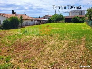 Terrain 706 m² Beaumont De Lomagne
