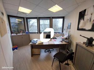Bureau 95 m²