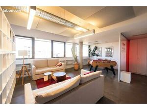 Bureaux 373 m² BRUGES