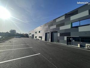 Local industriel 312 m²