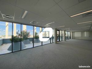 Bureau 3 529 m²