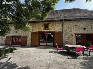 Maison 10 pièces 254 m²