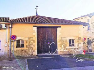 Local 246 m² Montendre