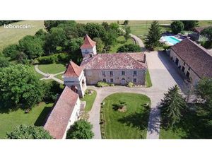 Propriété 30 pièces 1000 m²