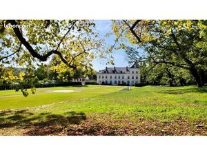 Duplex rénové au cœur du Château de Boissettes – Terrasse  2 parkings  79 68 m²
