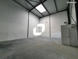 Local d'activité 221 m²