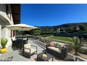 Duplex 8 pièces 147 m²