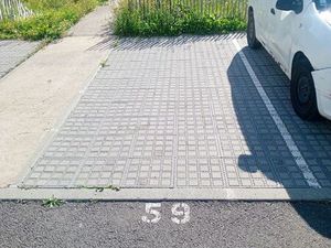 Emplacement parking ouvert