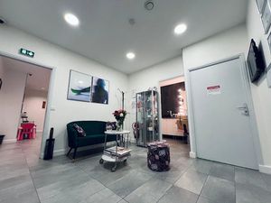 Vente locaux professionnels 122 m² à Les Lilas (93260)  780 000 €