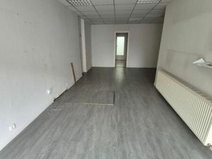 Local bureaux 90 m²