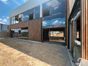 Local commercial 491 m²