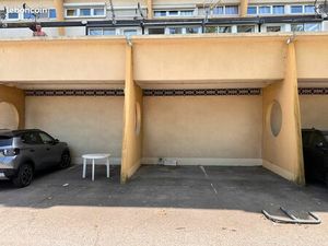 Place de Parking sécurisée a Port Nature - naturisme cap d’Agde