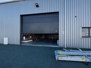 Loue Local Industriel 230m²
