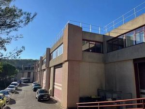VALLAURIS - CHEMIN SAINT BERNARD - LOCAUX / ENTREPÔTS 2955M2 divisibles à partir de 530M2